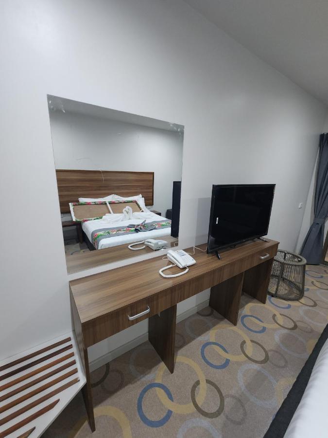 Vualiku Hotel & Apartments نادي المظهر الخارجي الصورة